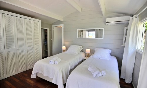 Trois-Îlets - Villa 4 ou 6 chambres en bord de mer avec piscine